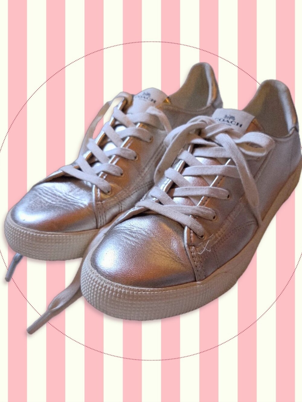 COACH Womens size 07 . 5 ~ Goldish Metallic Silver Low Top Sneakers